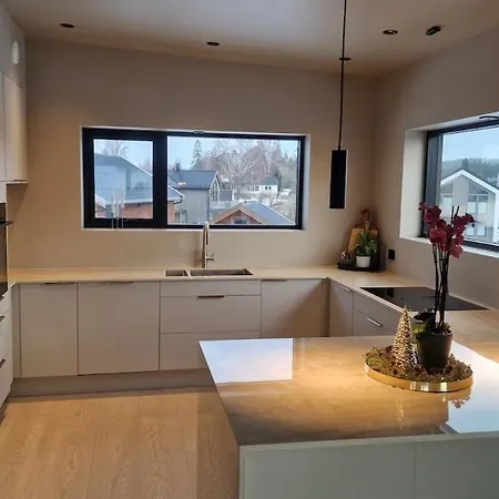 Villa New, Modern House With 6 Bedrooms *